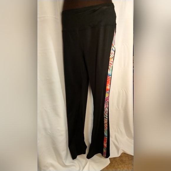 Rainbow Brand Long Yoga pants with back pocket and breathable mesh panel fabric - Picture 8 of 12
